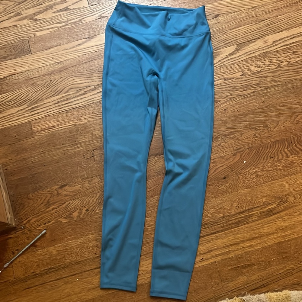Motion 365 by Fabletics, New without tags turquoise leggings